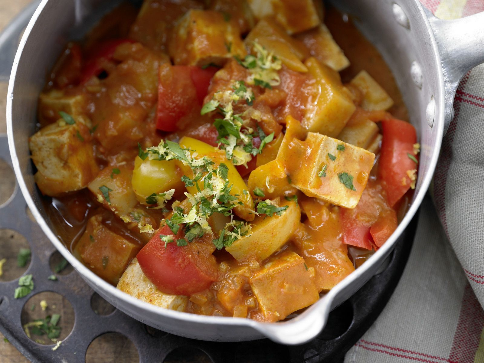 Vegetarisches Rezept: Tofu-Gulasch